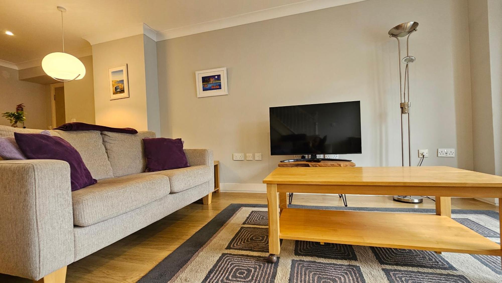 Castle Pond House Apartment *