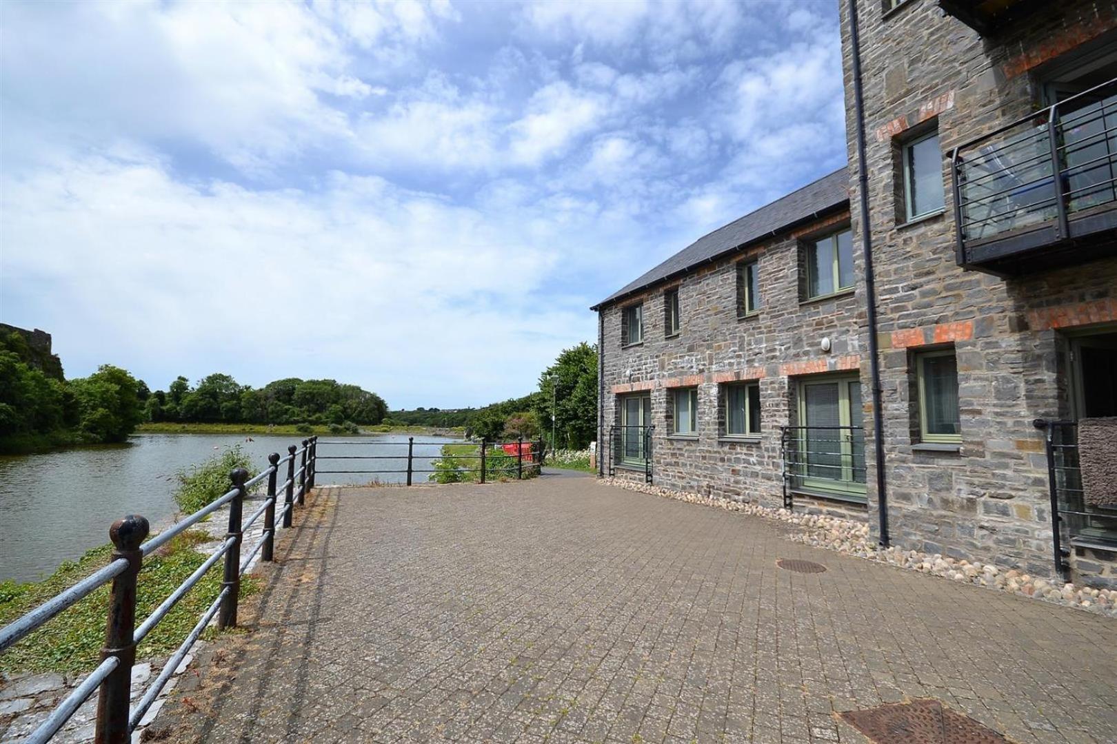 Castle Pond House